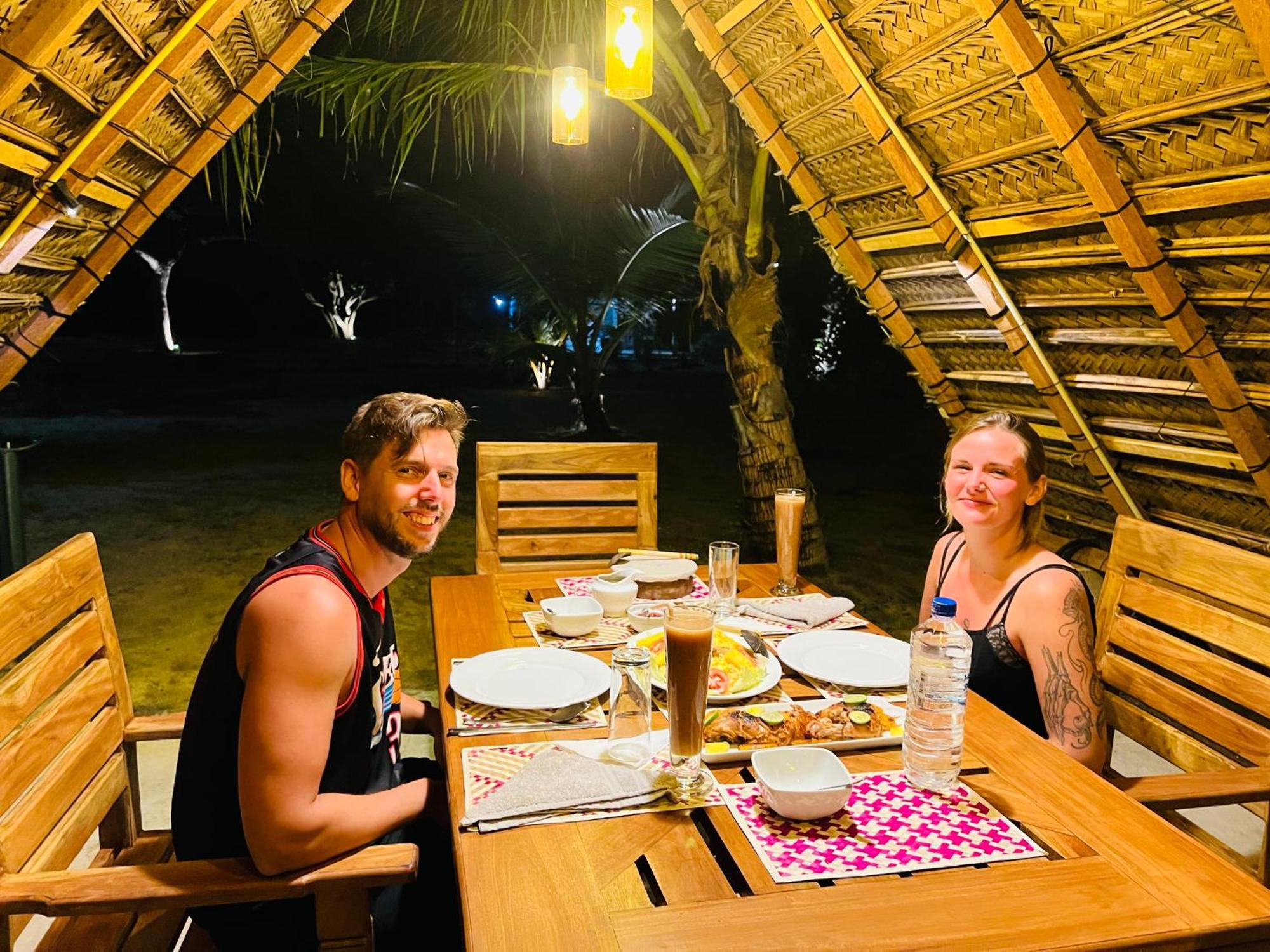 Kingfisher Beach Resort-Yala Kirinda  Exterior foto