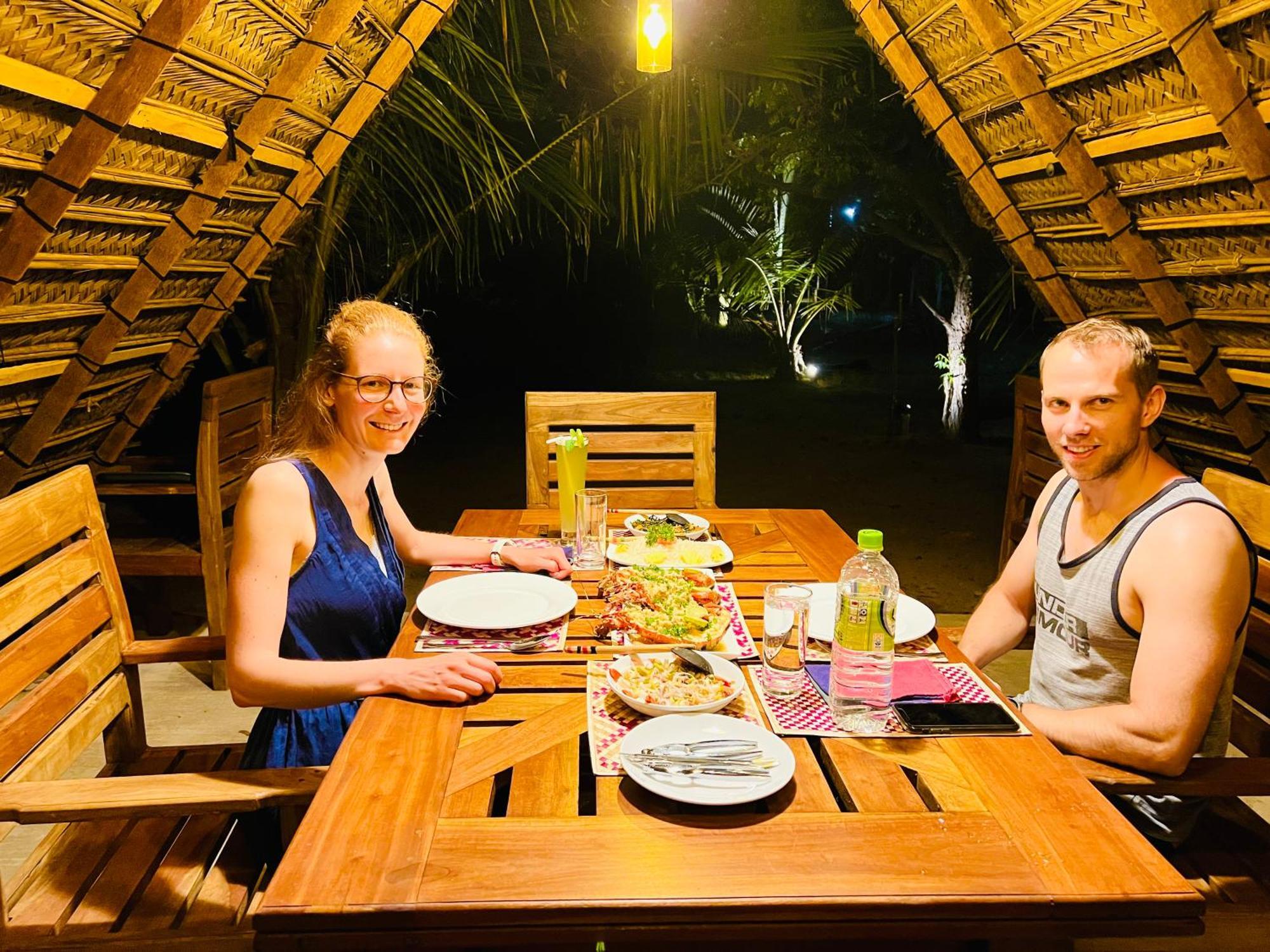 Kingfisher Beach Resort-Yala Kirinda  Exterior foto