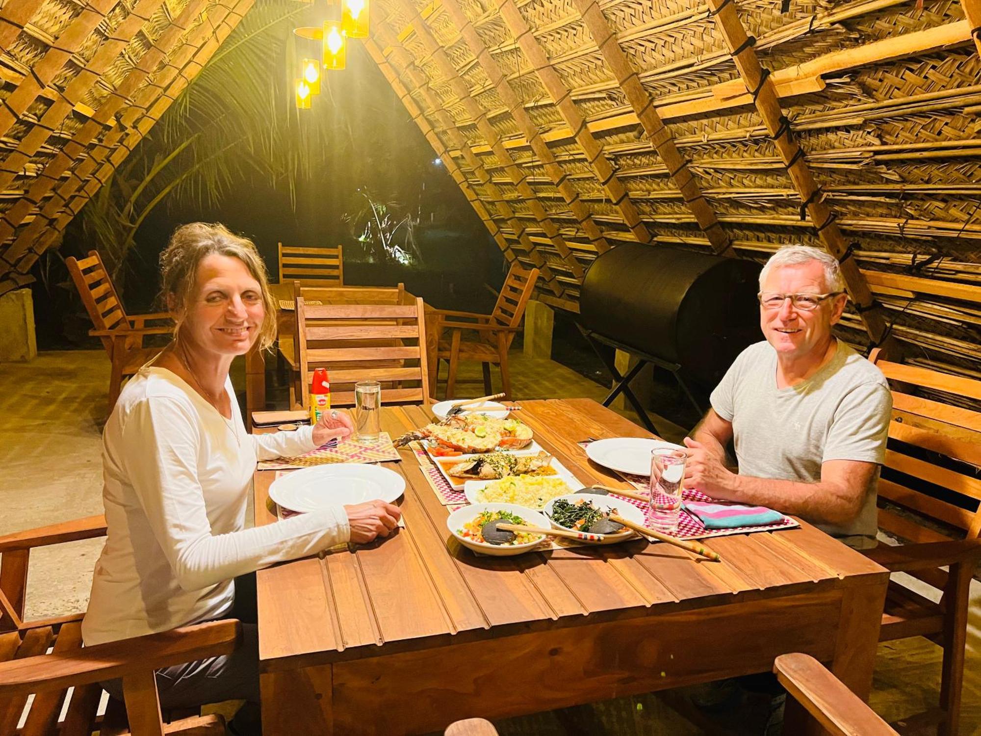 Kingfisher Beach Resort-Yala Kirinda  Exterior foto